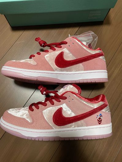 Strangelove × Nike SB Dunk Low "Valentine’s Day"