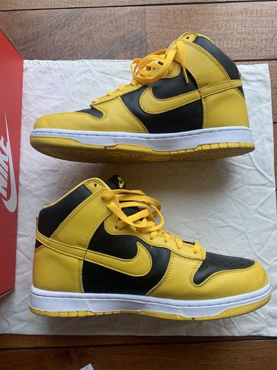 Nike Dunk High "Black/Varsity Maize"