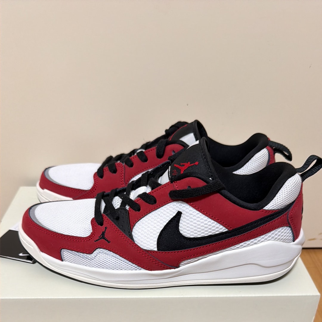 Nike Jordan CMFT Era "Chicago"
