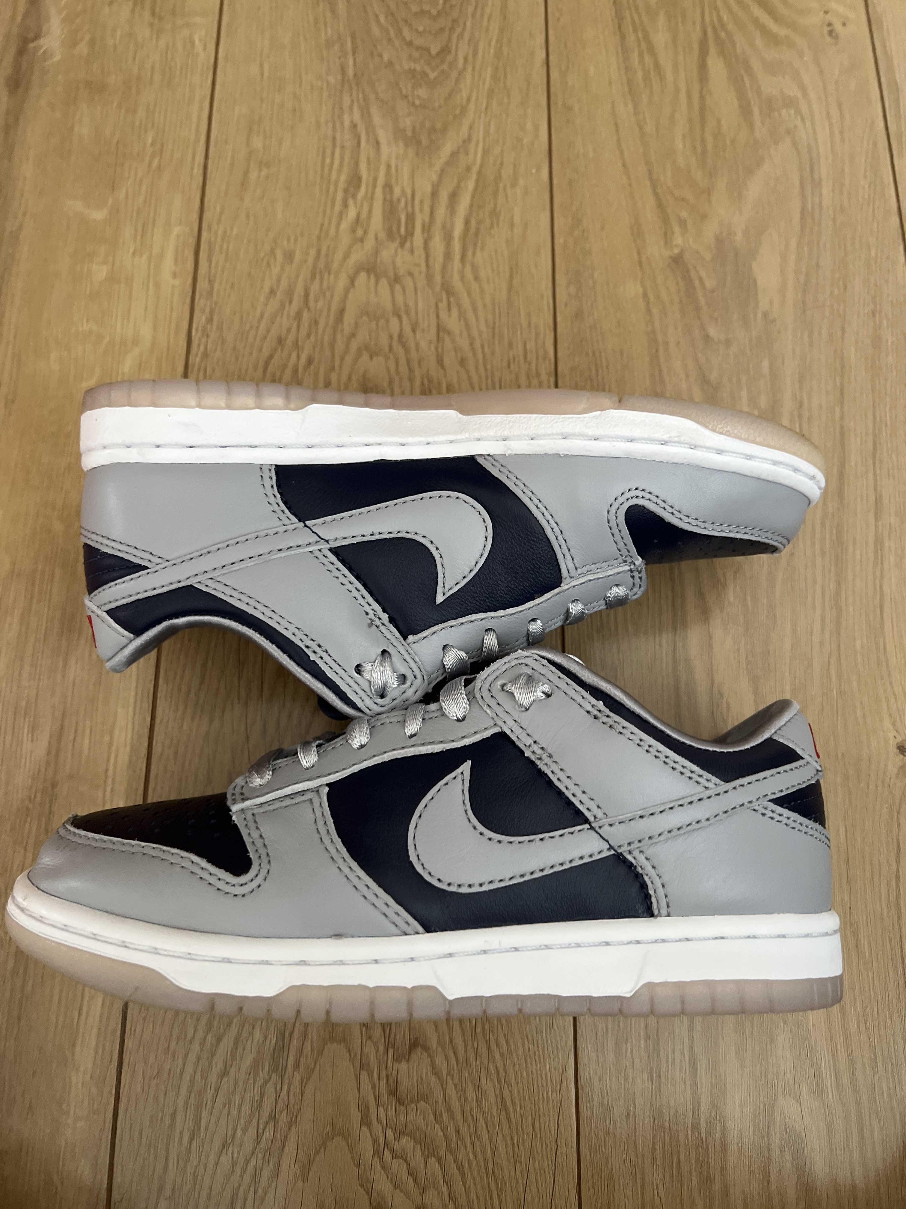 NIKE Women's DUNK LOW "COLLEGE NAVY"