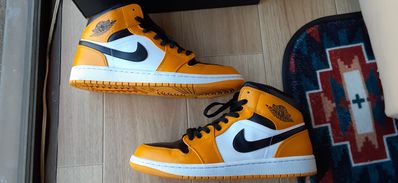 Nike Air Jordan 1 Mid "Taxi"