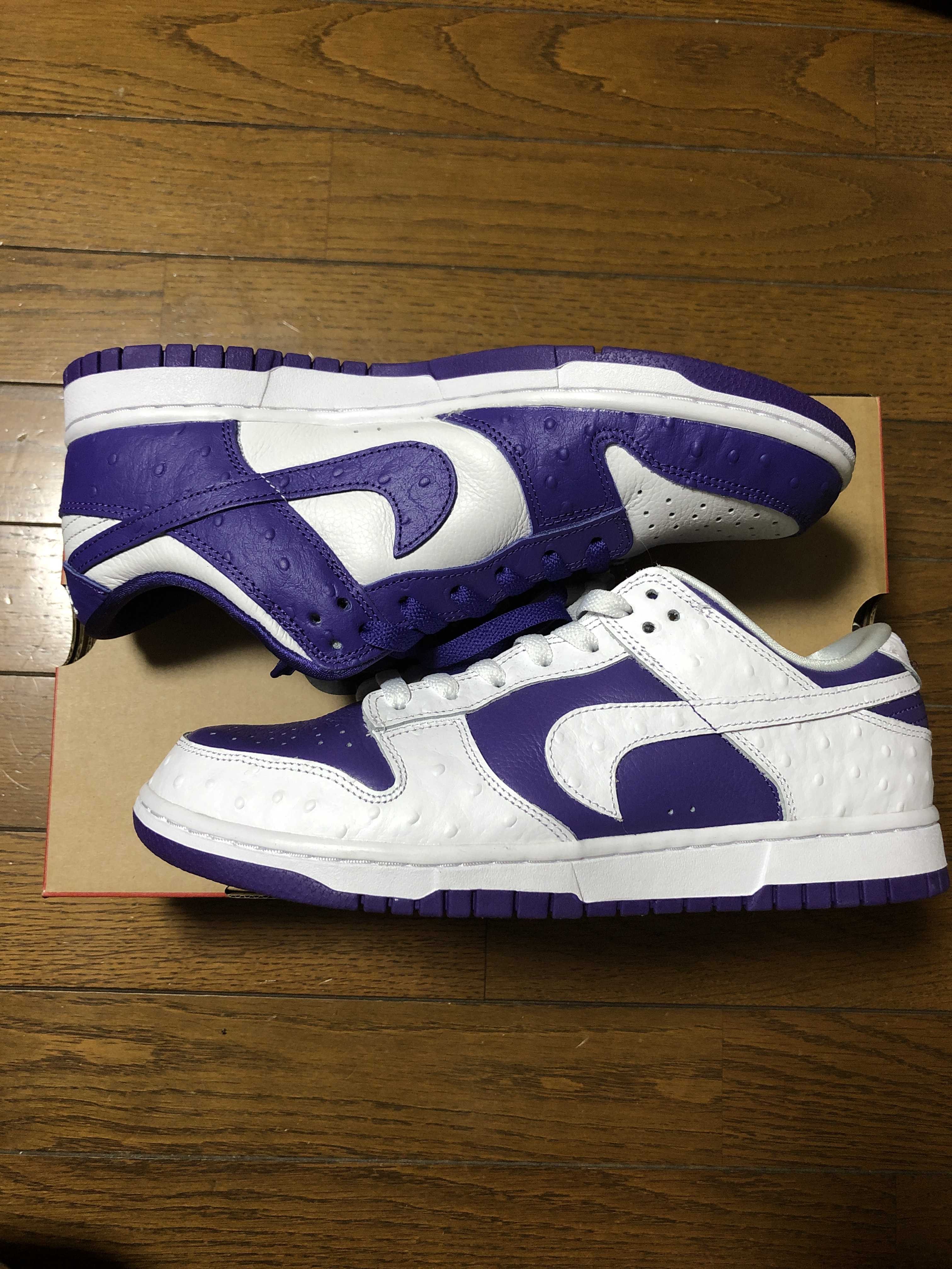 Nike Women's Dunk Low "Made You Look"