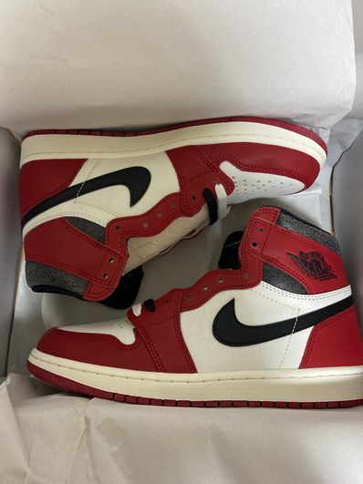 Nike Air Jordan 1 High OG "Lost & Found/Chicago"