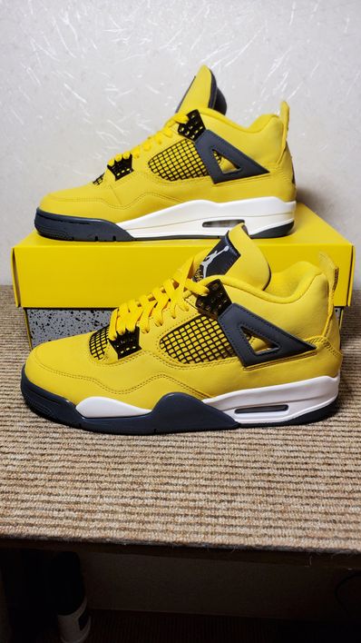 Nike Air Jordan 4 "Tour Yellow"