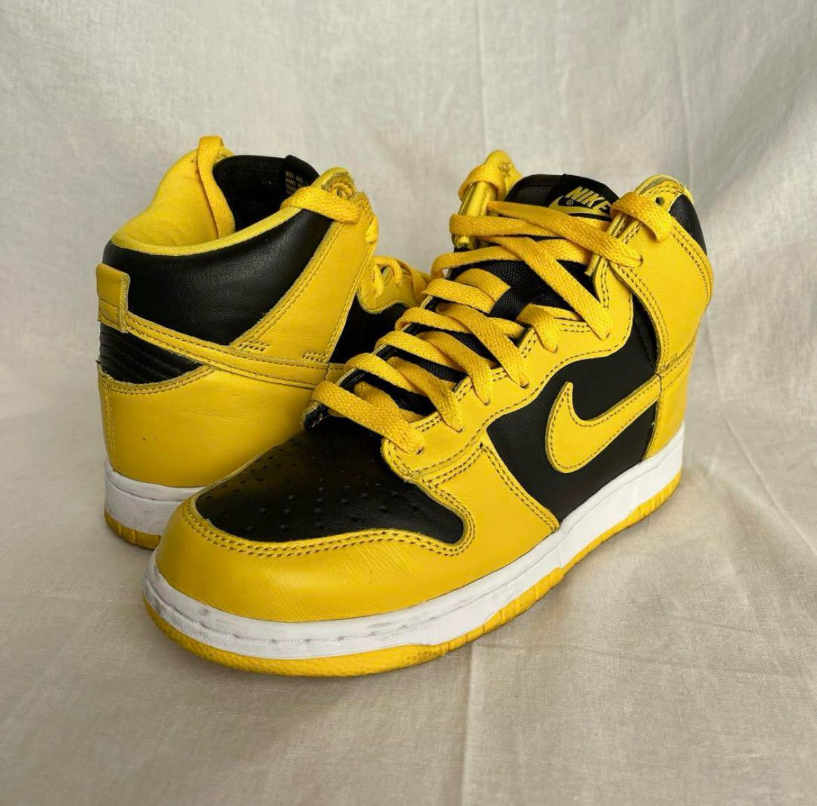 Nike Dunk High "Black/Varsity Maize"