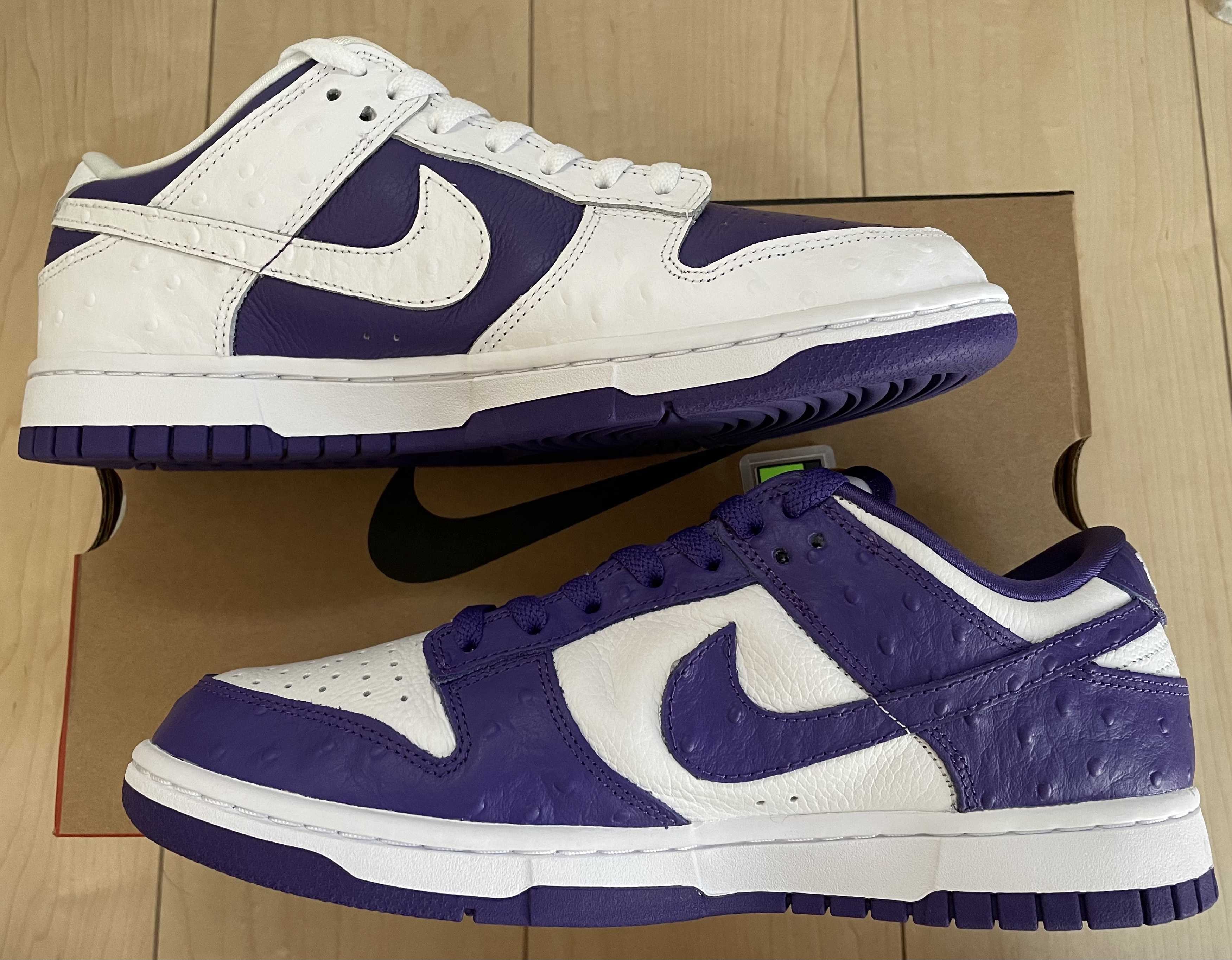 Nike Women's Dunk Low "Made You Look"