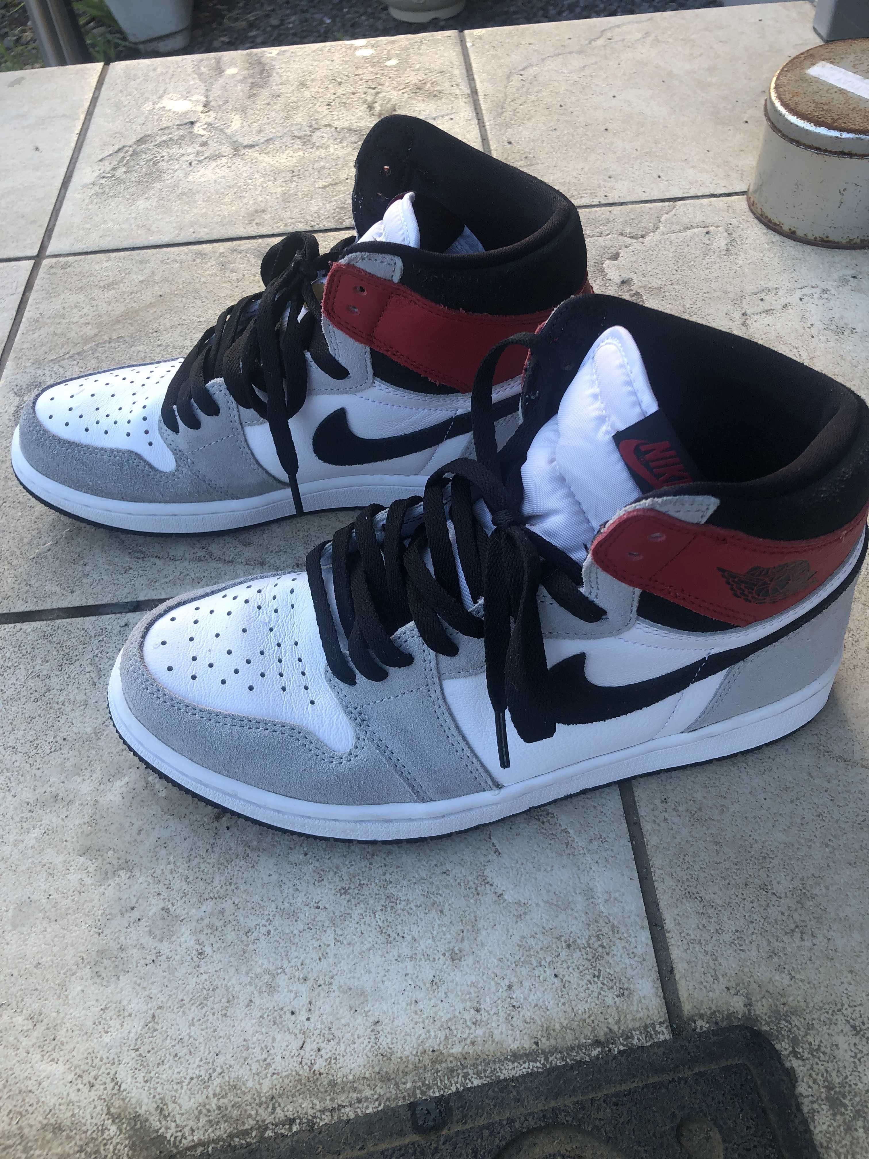 Nike Air Jordan 1 High OG "White/Black/Light Smoke Grey"