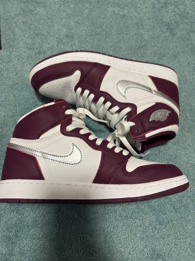 Nike GS Air Jordan 1 High OG "Bordeaux"