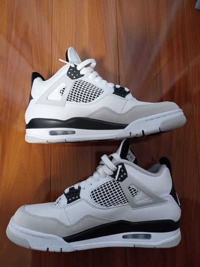 Nike Air Jordan 4 "Military Black"