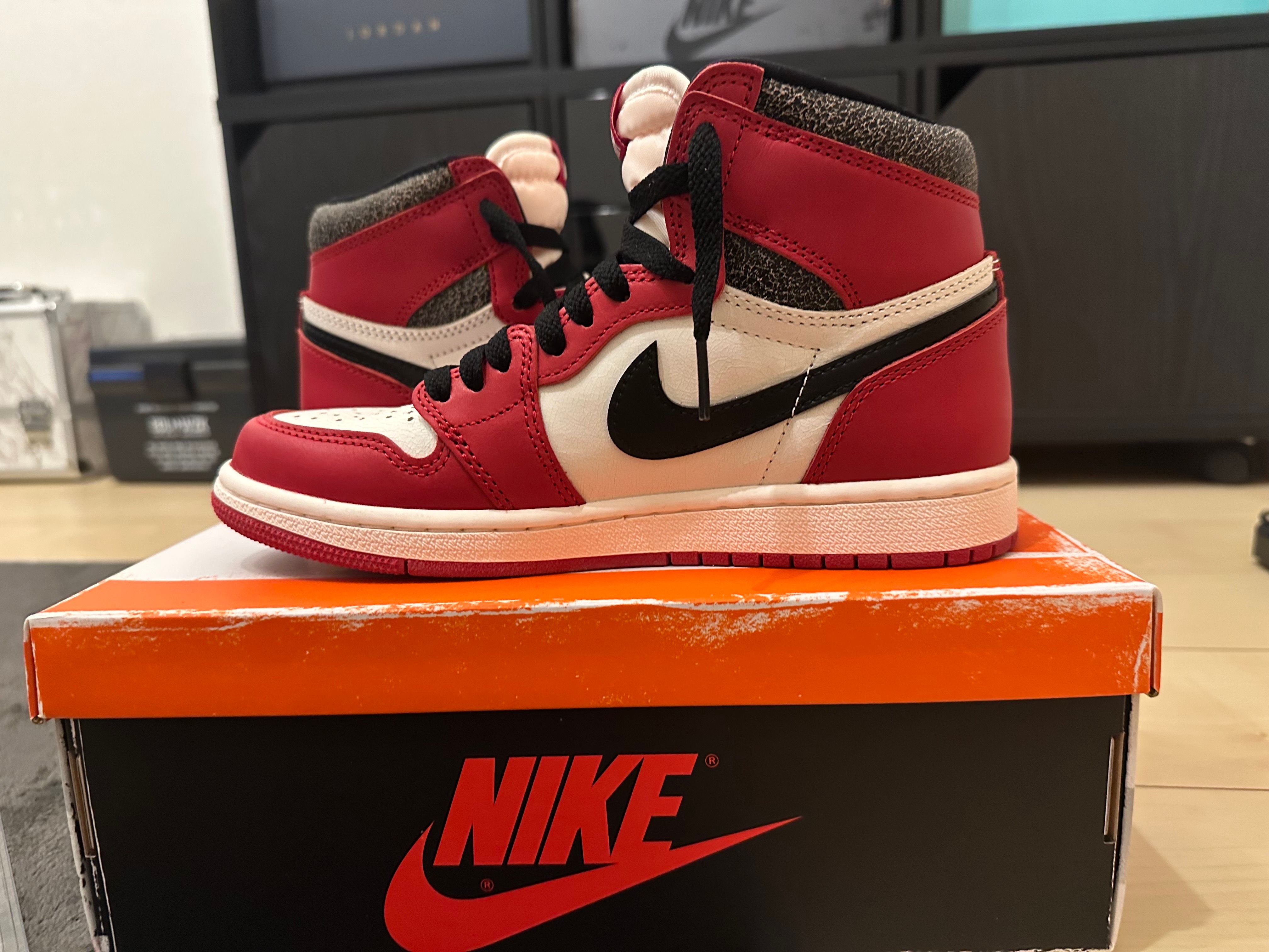 Nike Air Jordan 1 High OG "Lost & Found/Chicago"