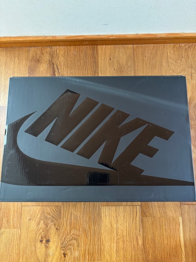 Supreme × Nike Air Force 1 Low "White"