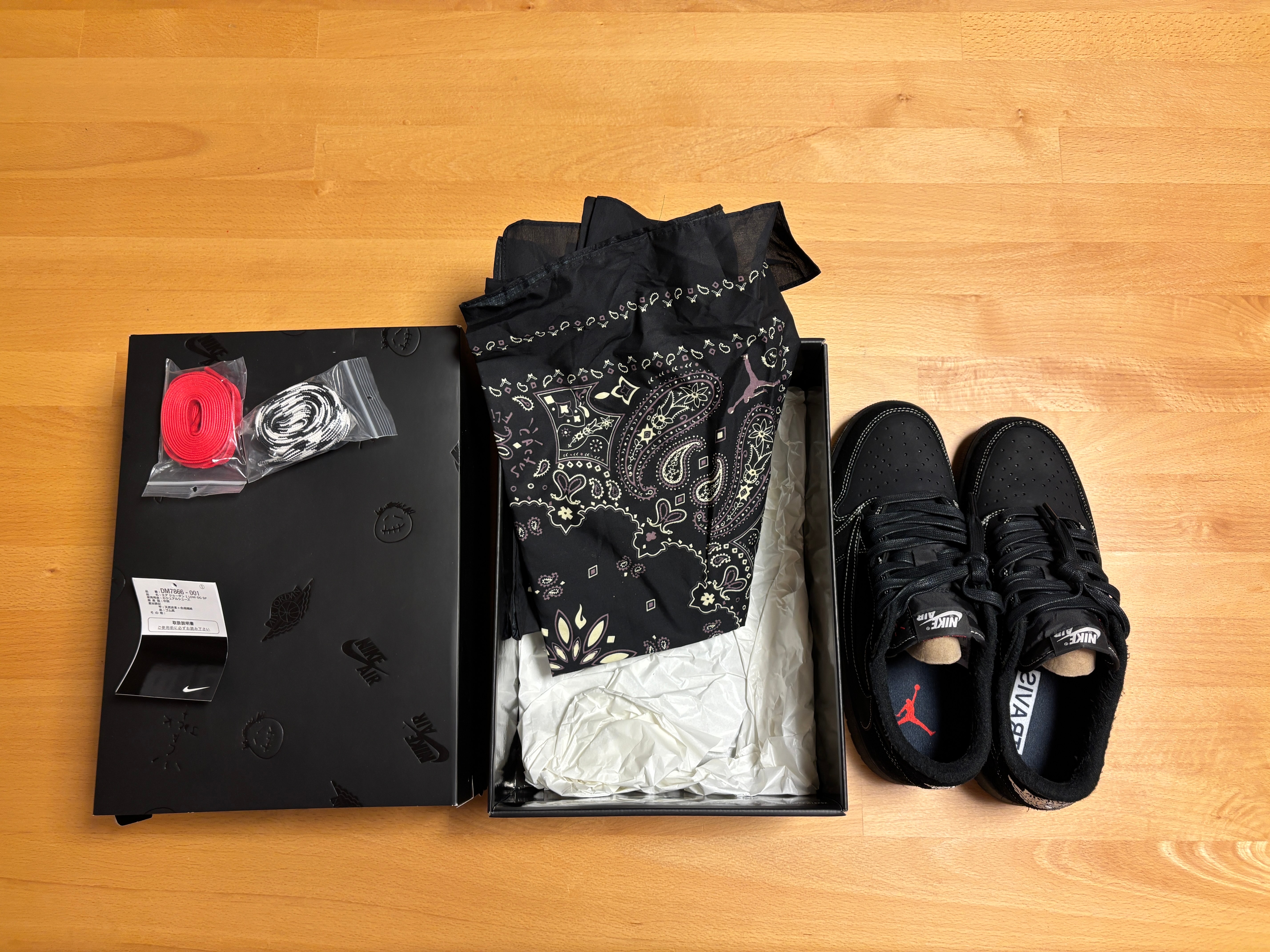 Travis Scott × Nike Air Jordan 1 Low OG SP "Black Phantom"