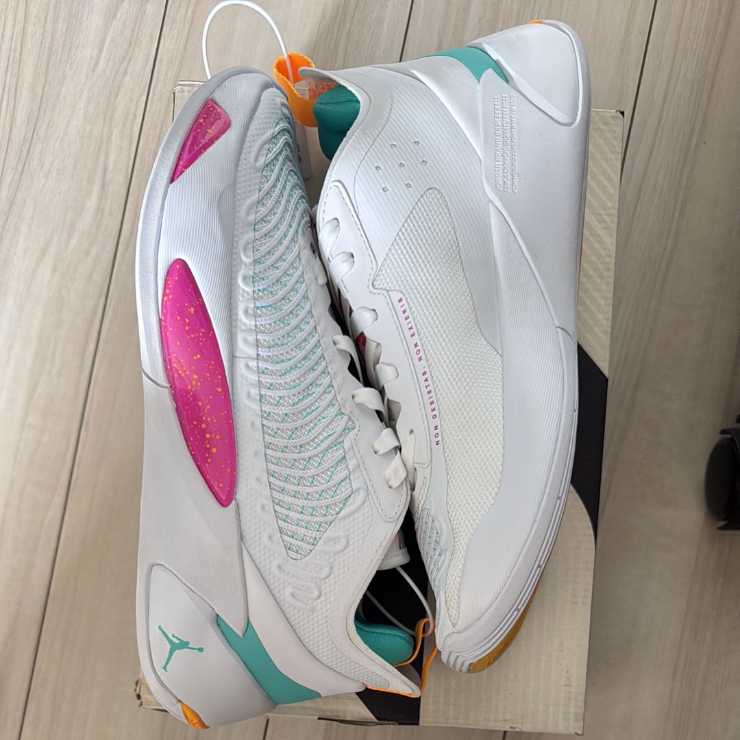 Nike Luka 1 "White/Fire Pink"