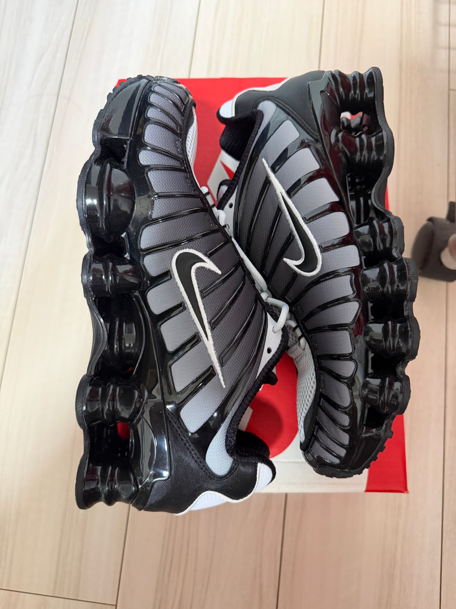 Nike Shox TL "Black/Pure Platinum/White"