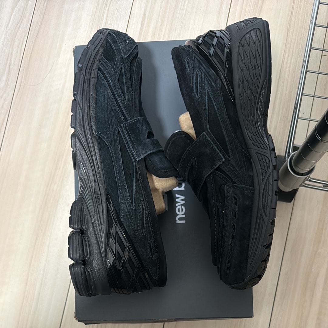 New Balance 1906L "Black Suede"