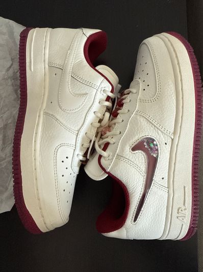Nike Women's Air Force 1 Low "Valentine’s Day" (2024)
