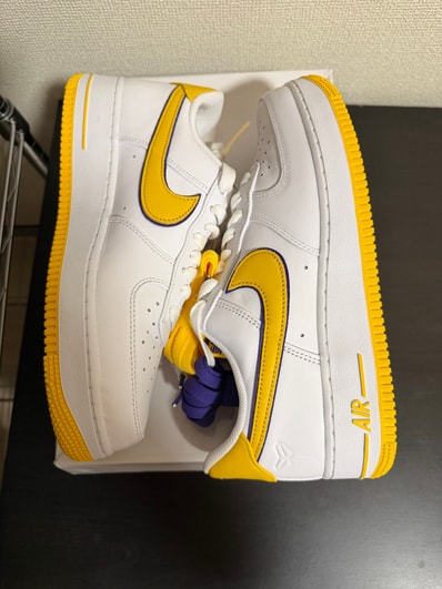 Kobe Bryant × Nike Air Force 1 Low Retro QS "Varsity Maize and Varsity Purple"