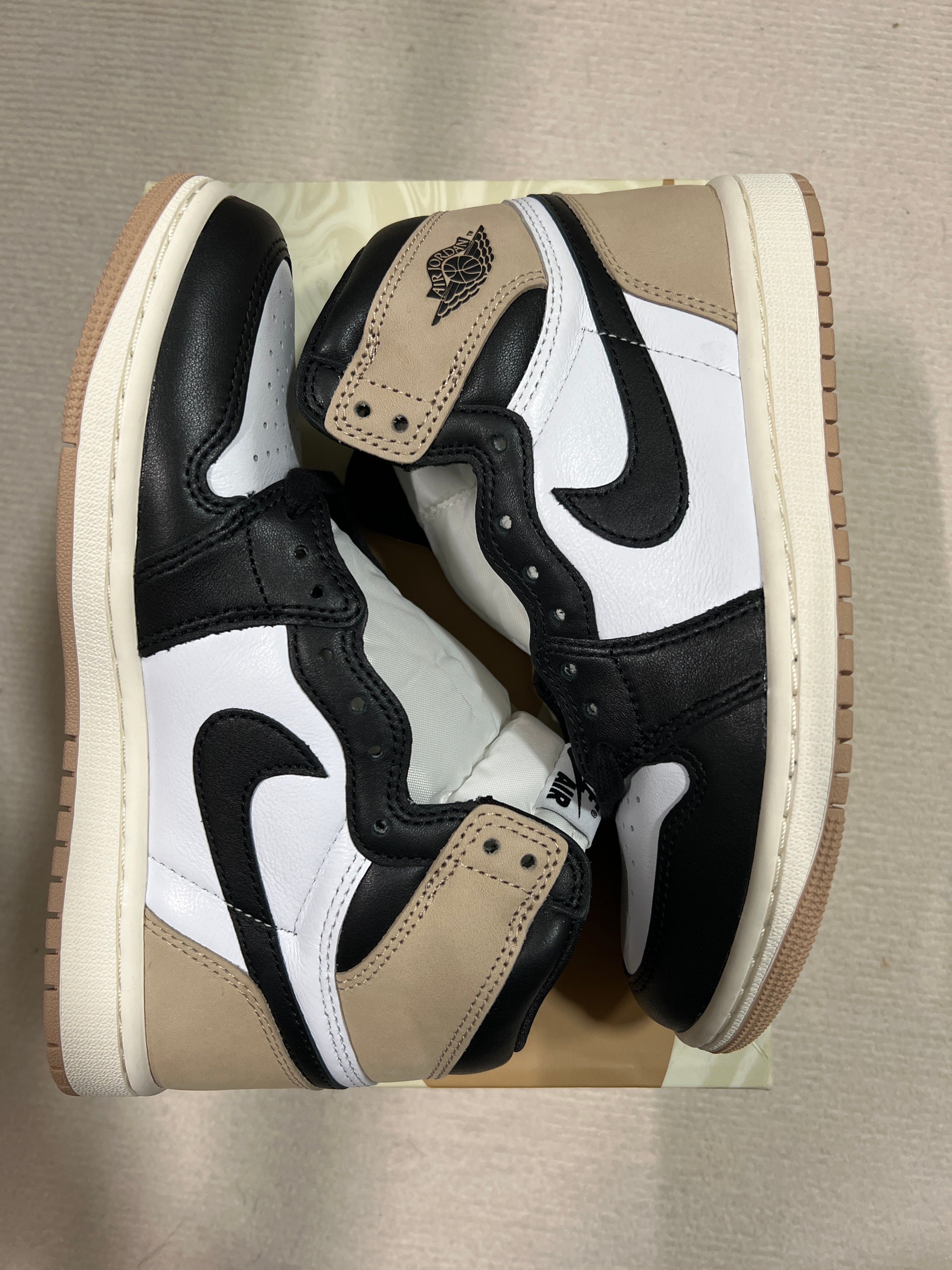 Nike Women's Air Jordan 1 Retro High OG "Latte"