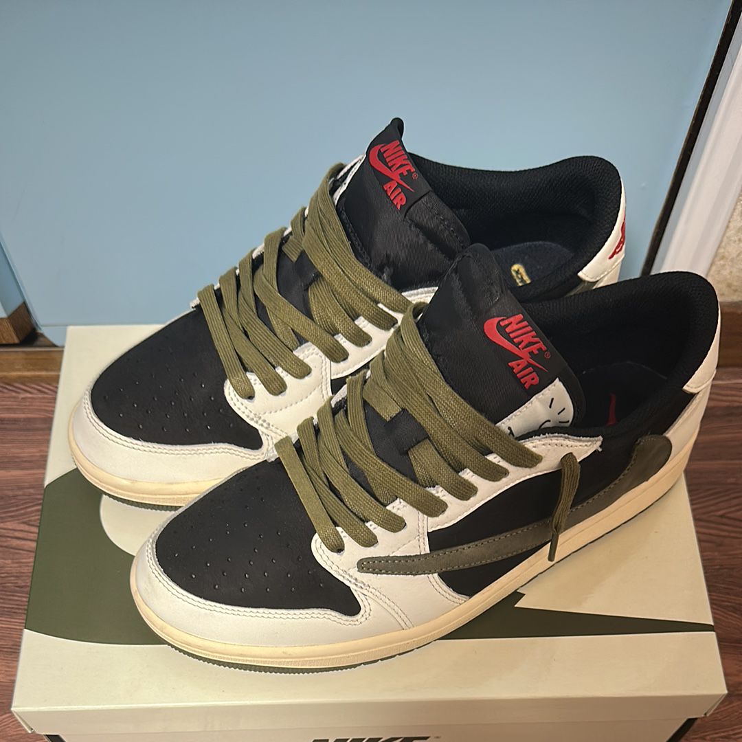 Travis Scott × Nike Women's Air Jordan 1 Low OG 