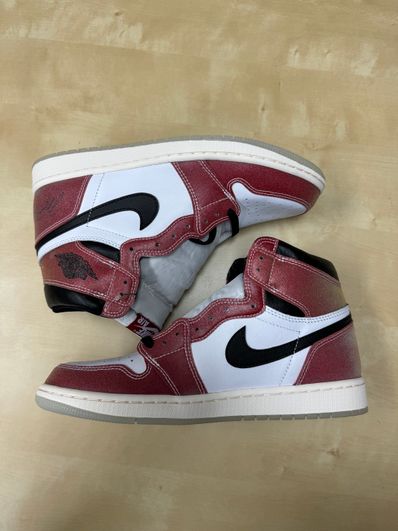 Trophy Room × Nike Air Jordan 1 Retro High "Chicago" (Friends and Family) (Blue Laces)