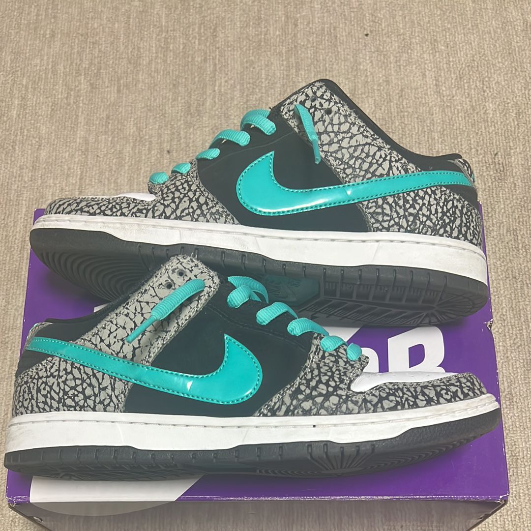Nike SB Dunk Low "Elephant/Safari"
