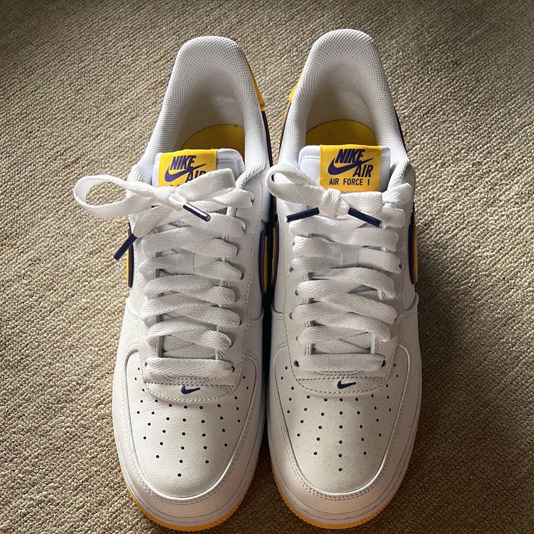 Kobe Bryant × Nike Air Force 1 Low Retro QS "Varsity Maize and Varsity Purple"