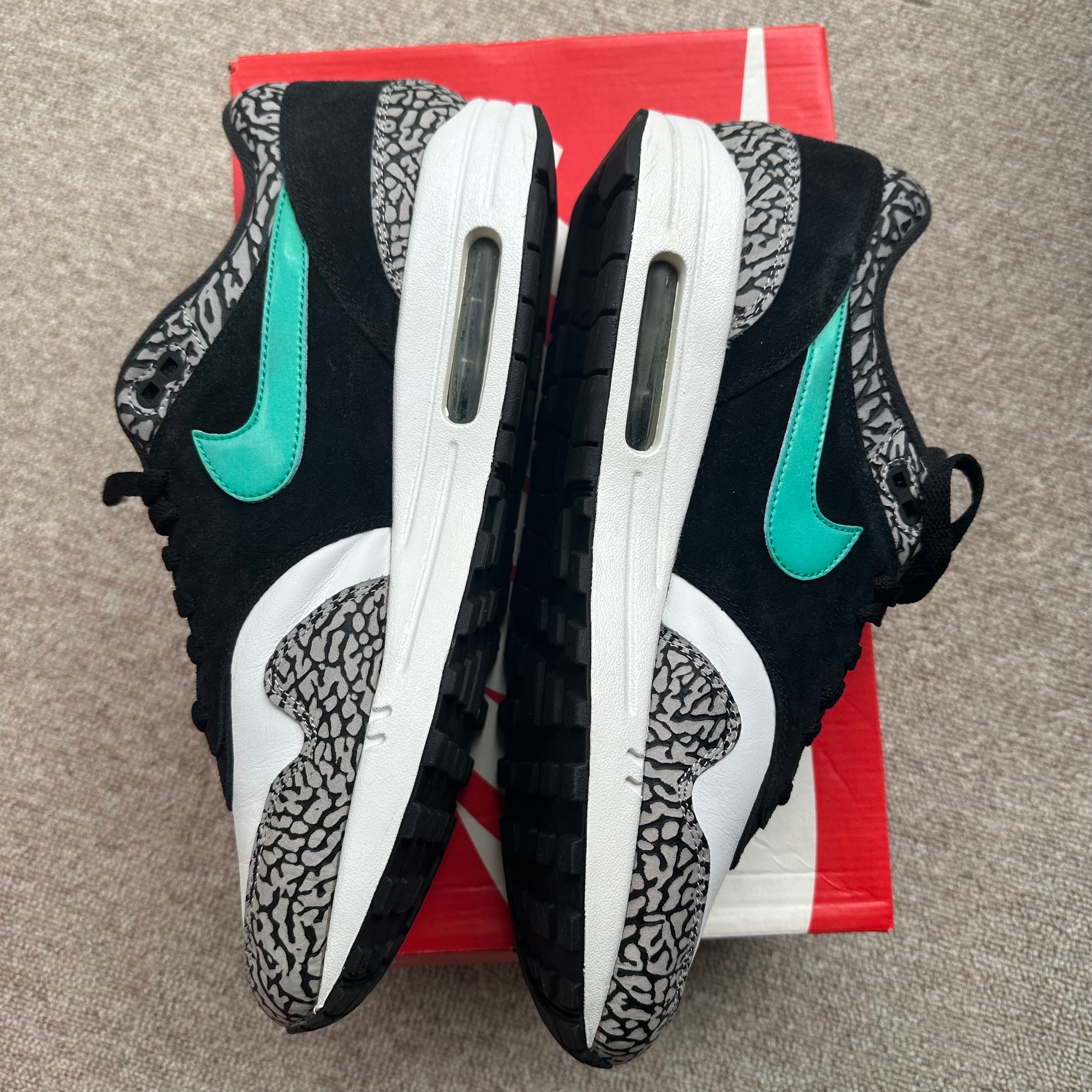 アトモス × ナイキ エアマックス1 プレミアム レトロ "エレファント/サファリ"(2017)