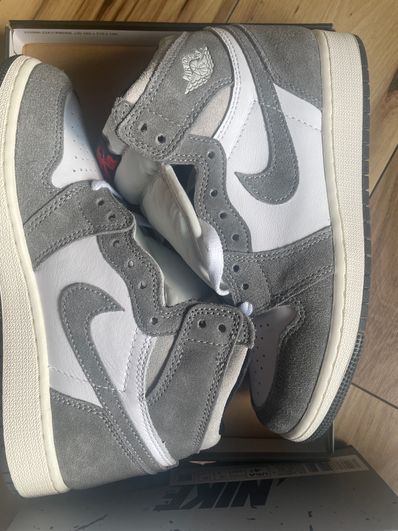 Nike GS Air Jordan 1 Retro High OG "Black and Smoke Grey"