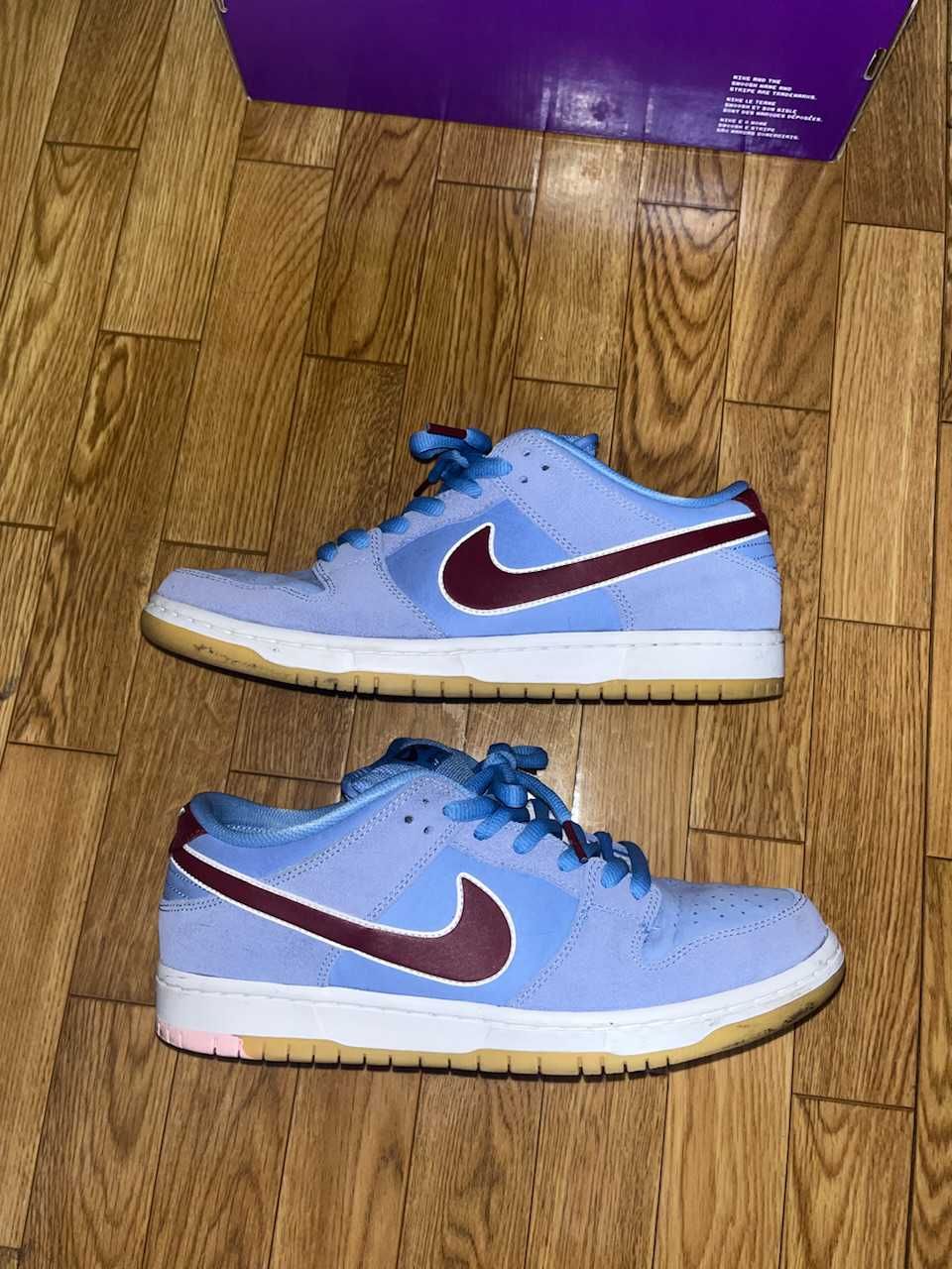 Nike SB Dunk Low Pro "Philadelphia Phillies/Valor Blue and Team Maroon"