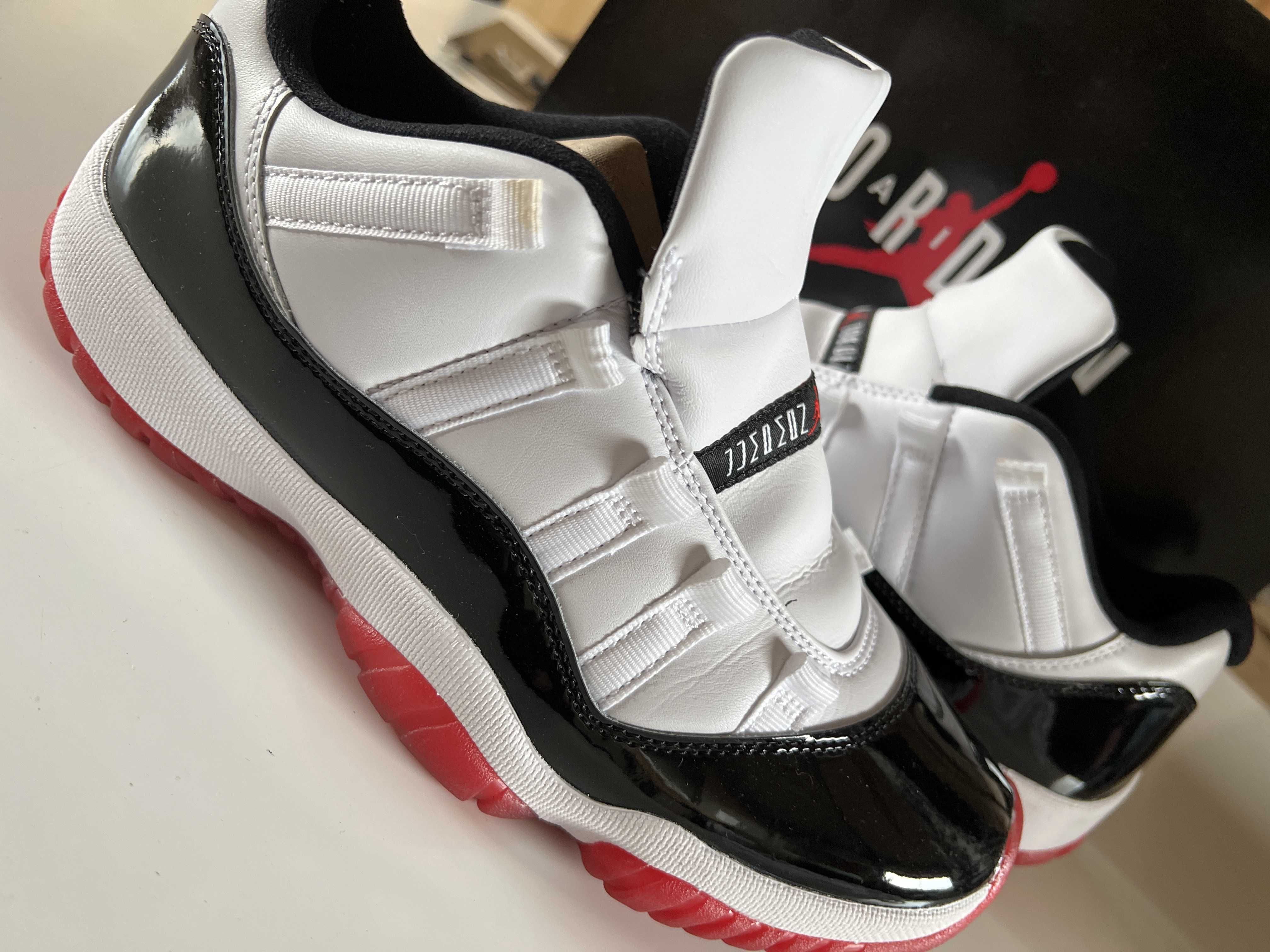 Nike Air Jordan 11 Low "Gym Red"