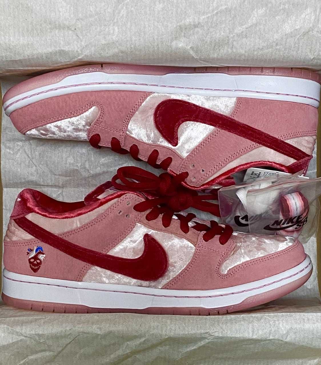 Strangelove × Nike SB Dunk Low "Valentine’s Day"