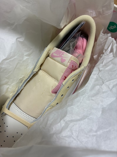 Travis Scott × Nike Air Jordan 1 Retro Low OG "Muslin/Shy Pink"