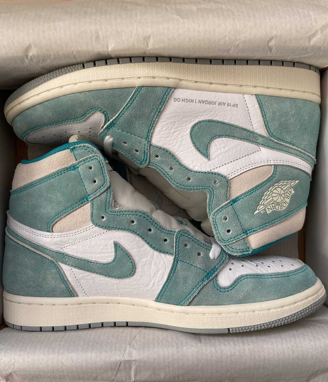 Nike Air Jordan 1 Retro High OG "Turbo Green"