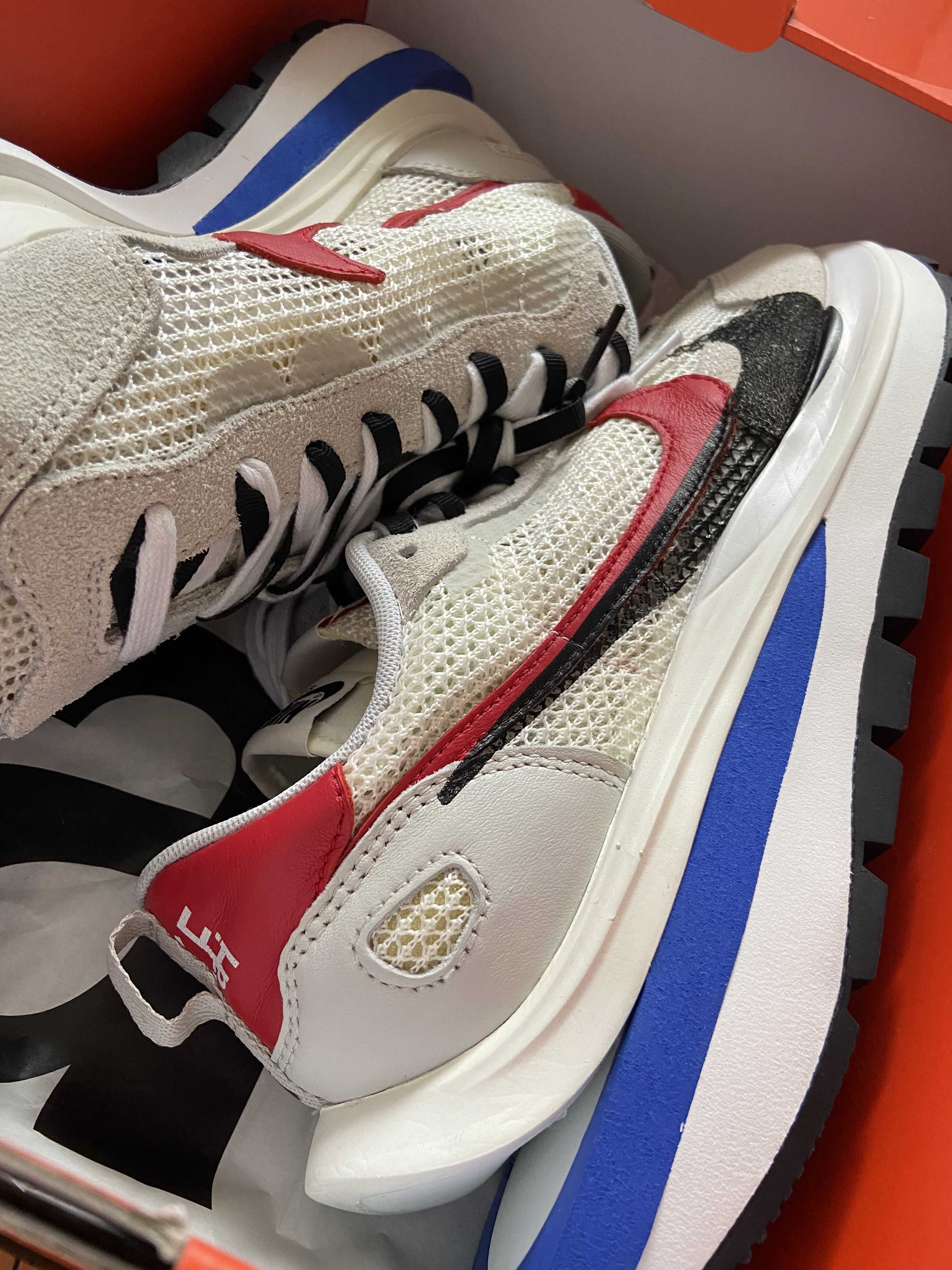 sacai × Nike Vapor Waffle "Royal Fuchsia"