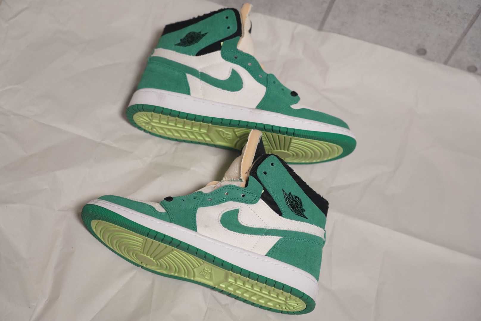 Nike Air Jordan 1 High Zoom Air Comfort "Lucky Bull"
