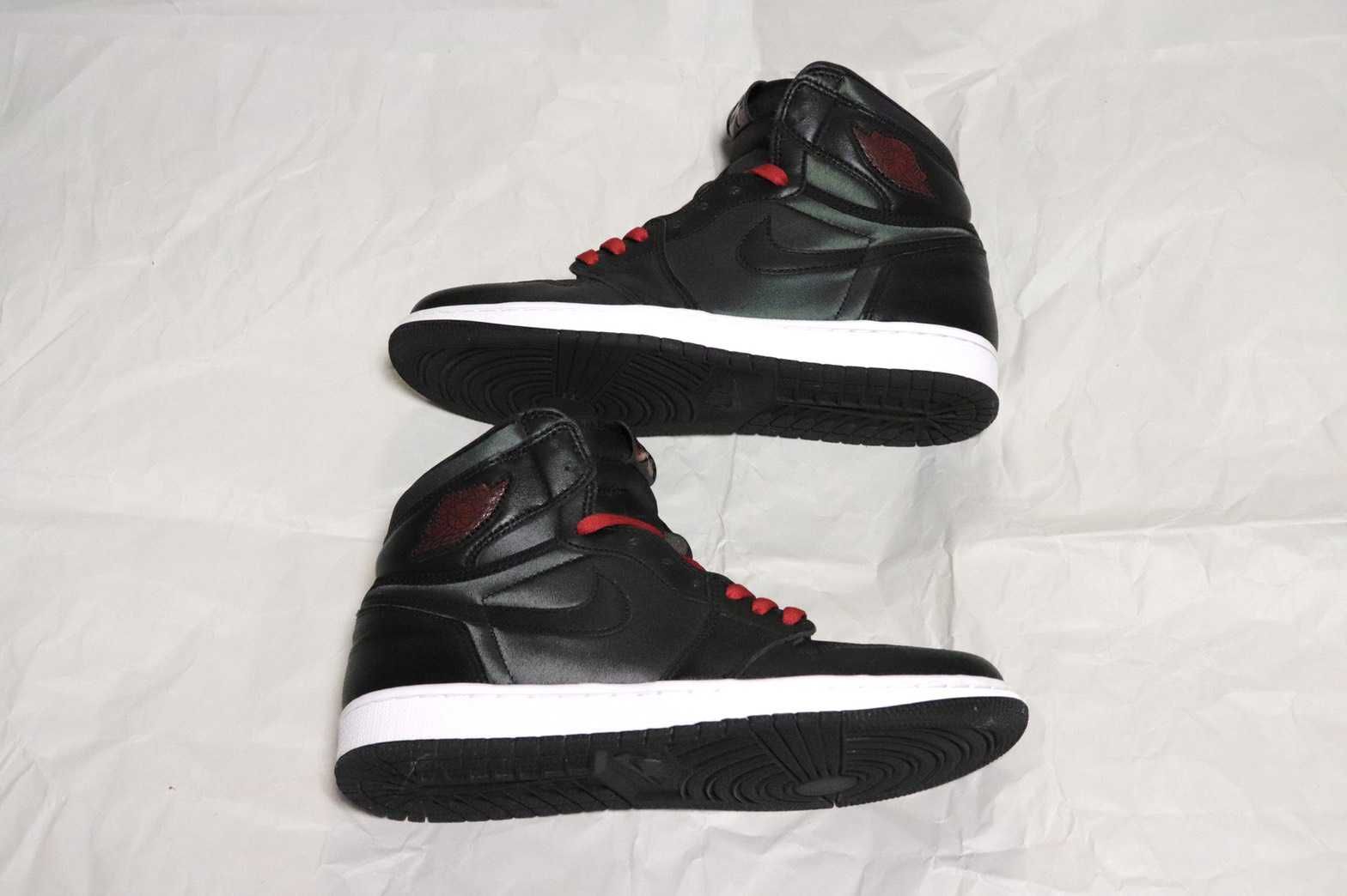 Nike Air Jordan 1 Retro High OG "Black/Metallic Silver/Gym Red"  