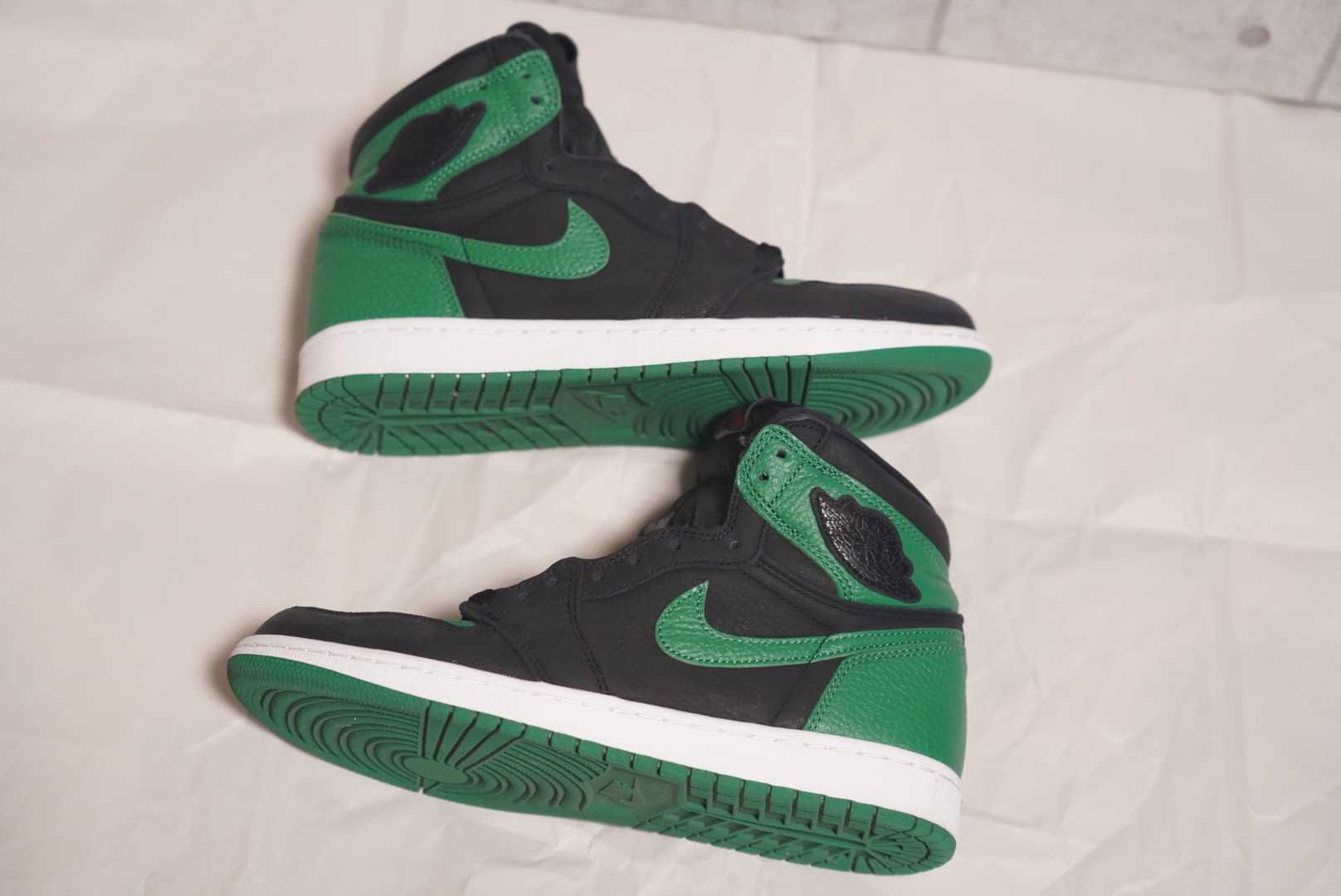 Nike Air Jordan 1 Retro High OG "Black/Pine Green" (2020)