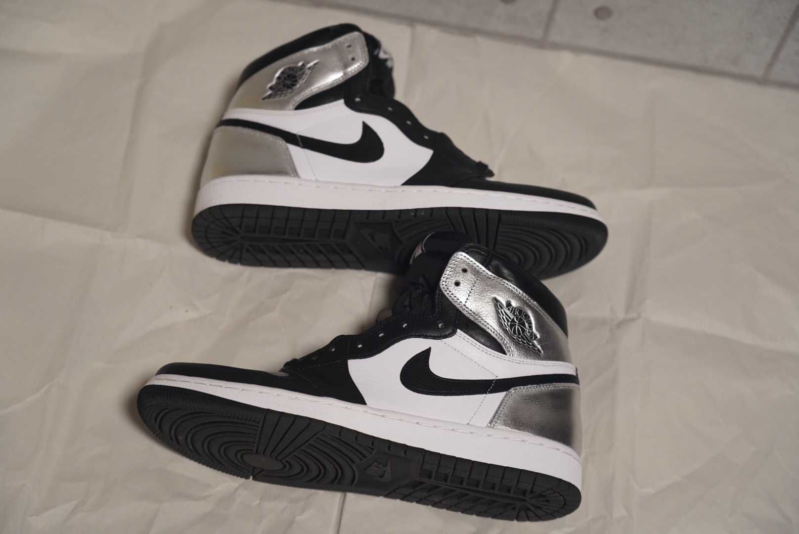 Nike Women's Air Jordan 1 Retro High OG "Silver Toe"