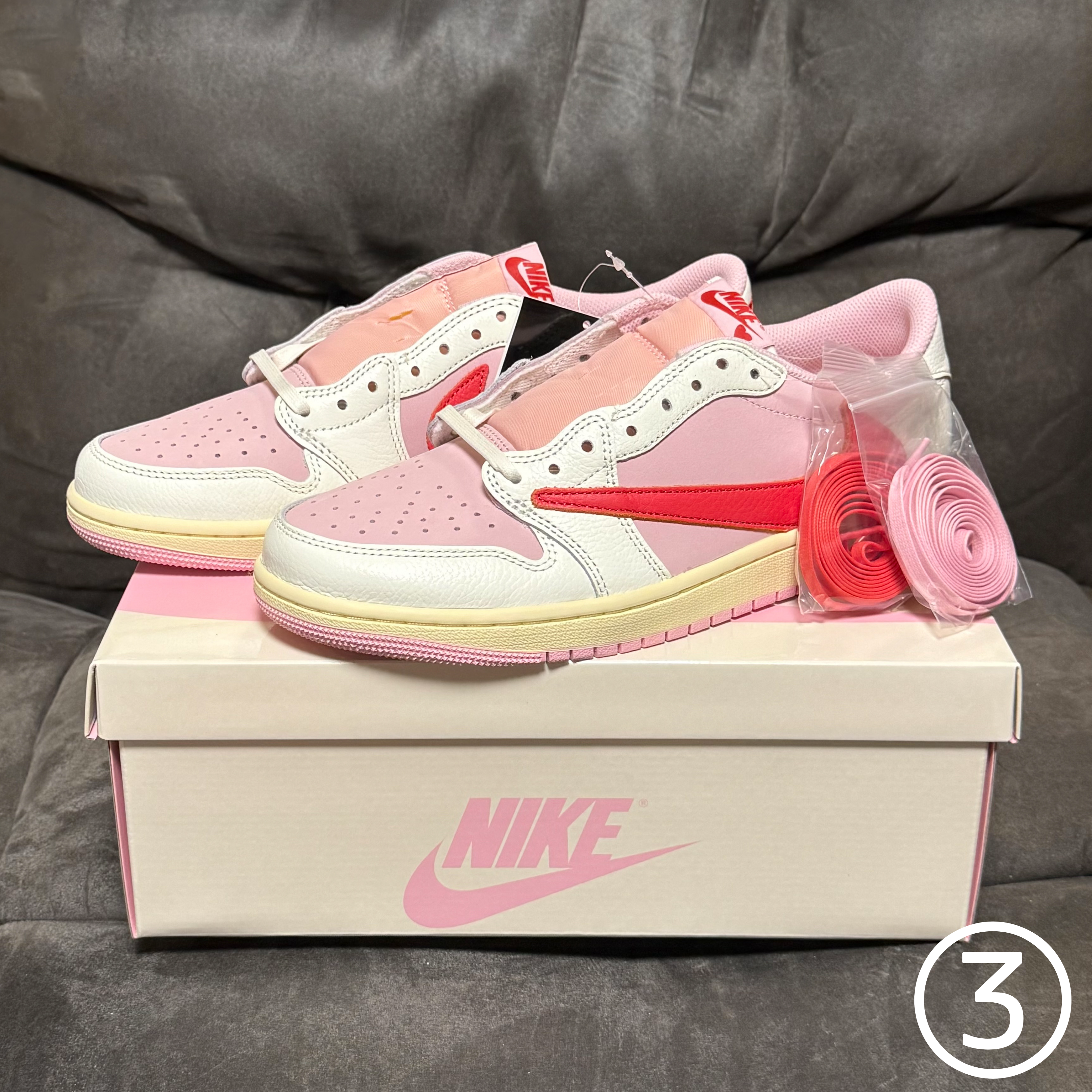 Travis Scott × Nike Air Jordan 1 Retro Low OG "Sail/Tropical Pink"