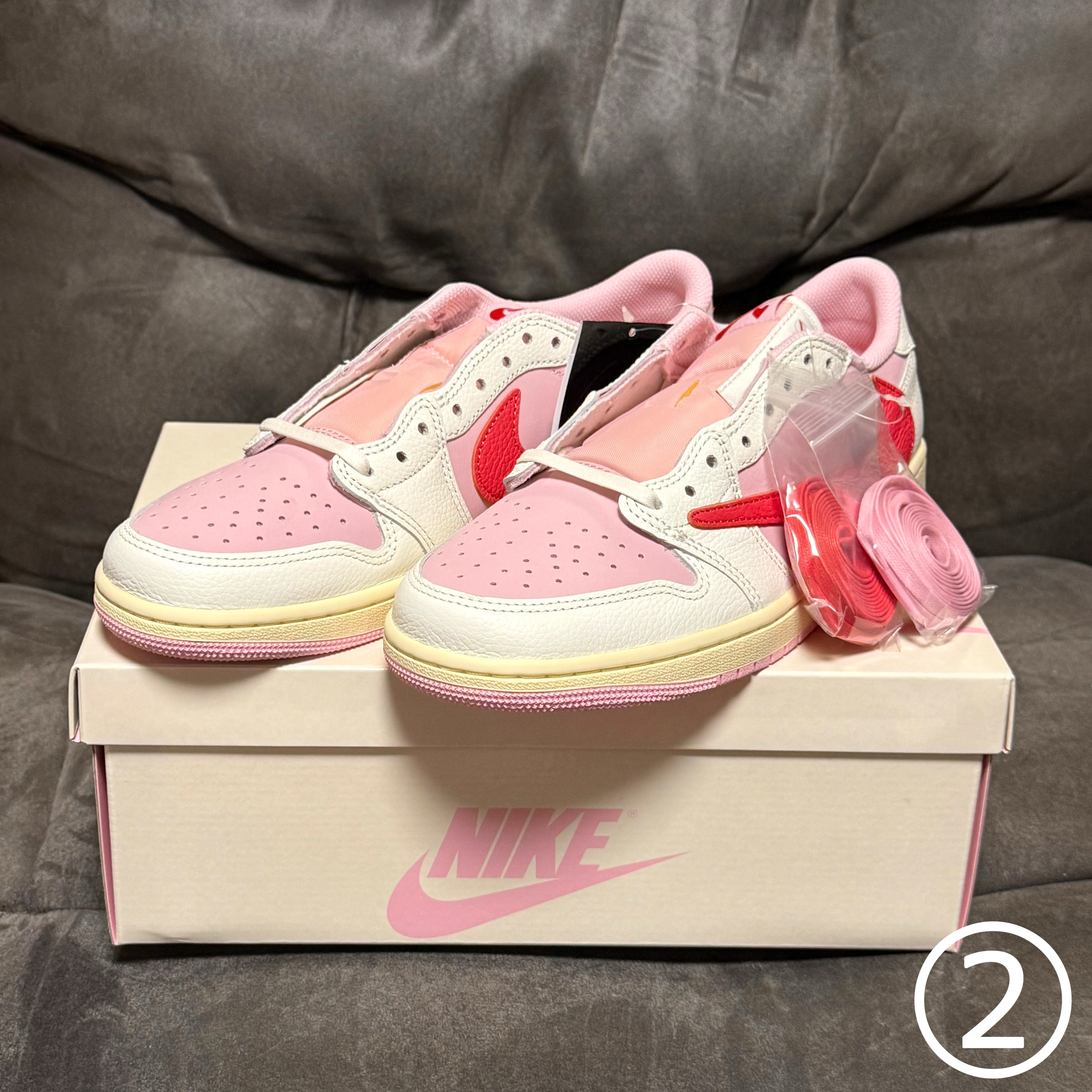 Travis Scott × Nike Air Jordan 1 Retro Low OG "Sail/Tropical Pink"