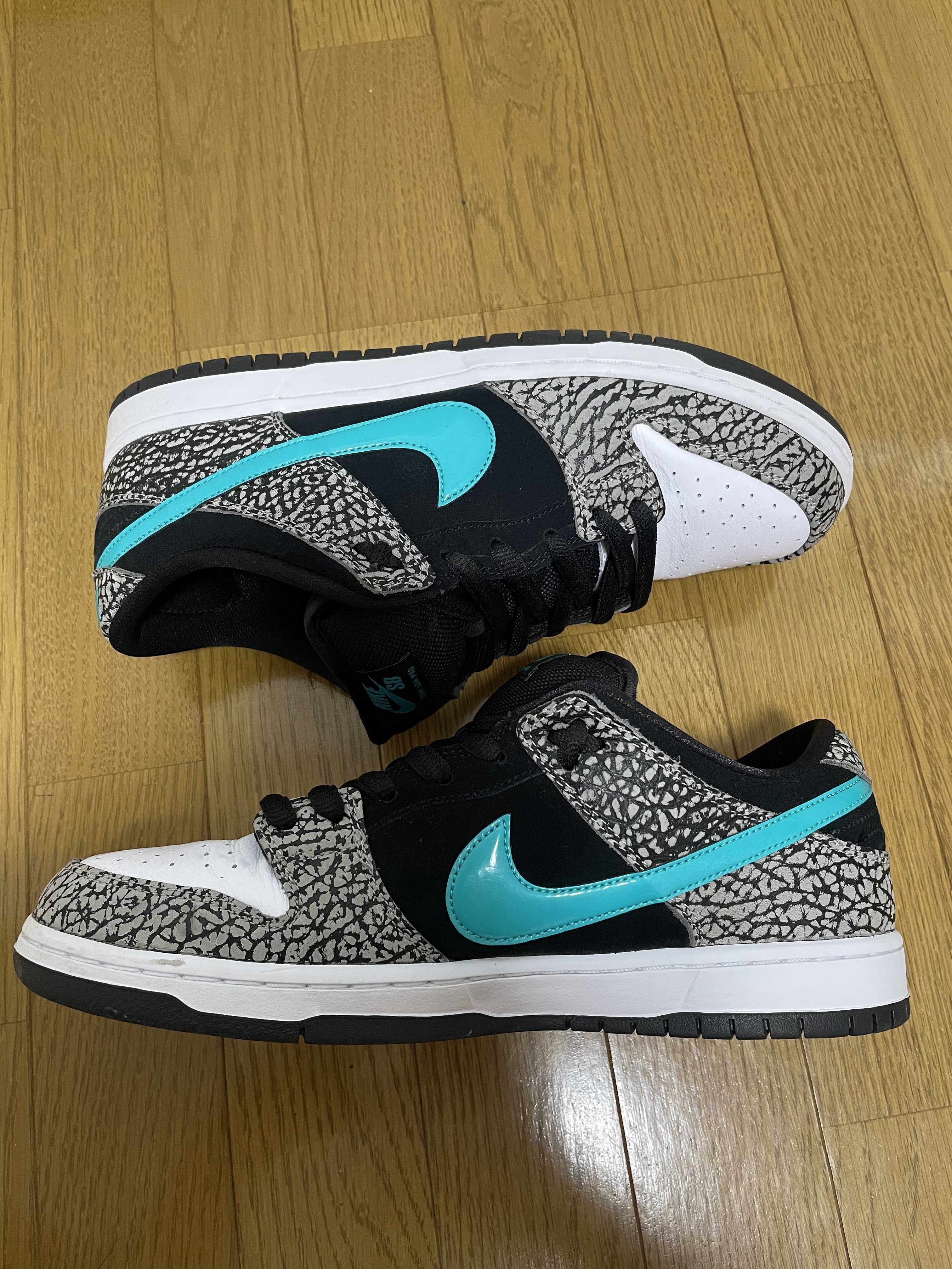 Nike SB Dunk Low "Elephant/Safari"