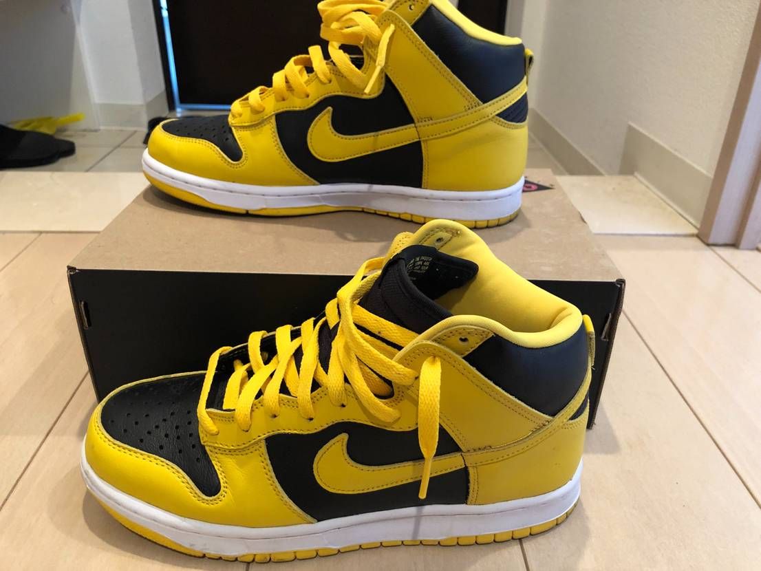 Nike Dunk High "Black/Varsity Maize"