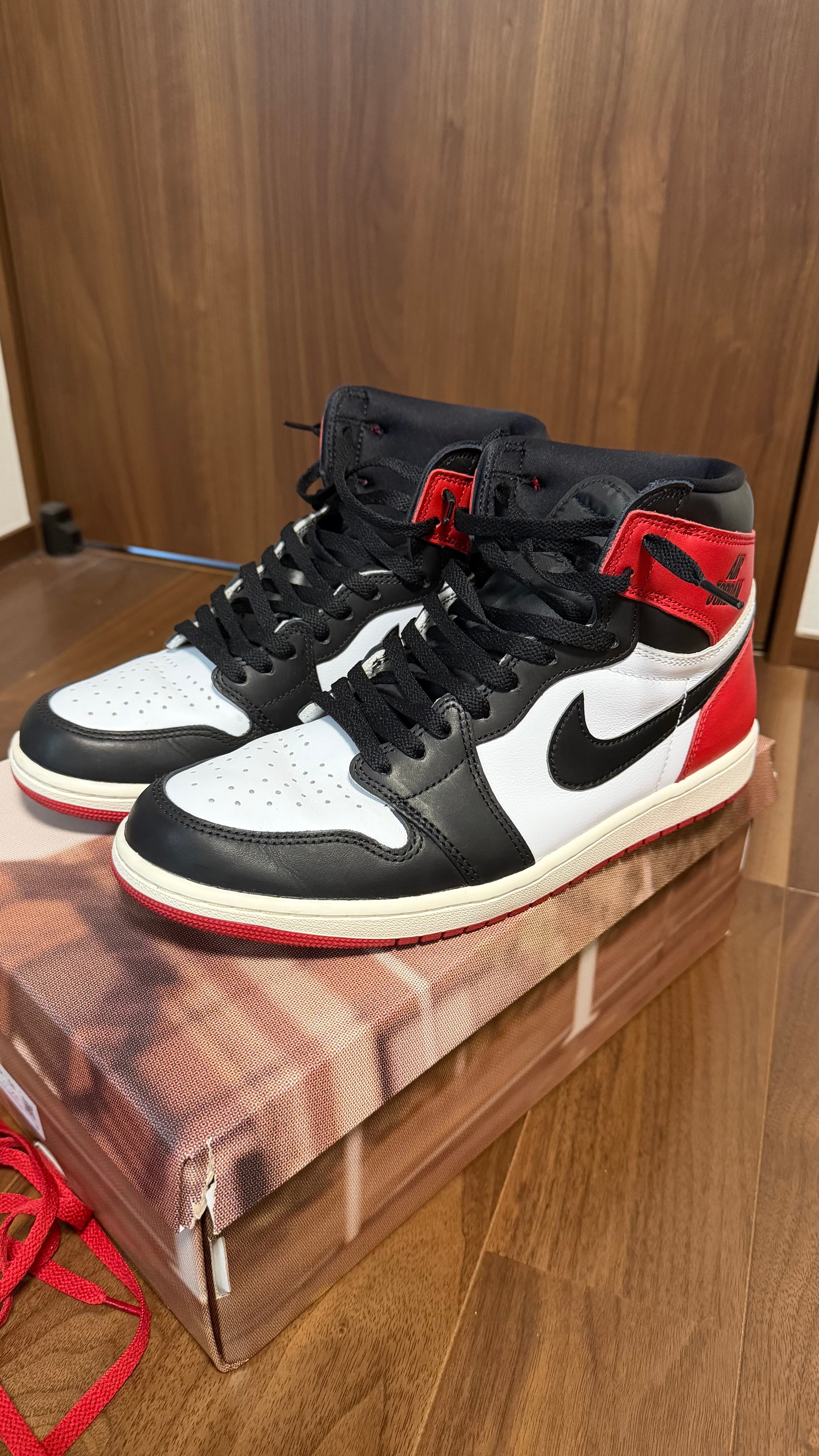 Nike Air Jordan 1 Retro High OG "Black Toe Reimagined"