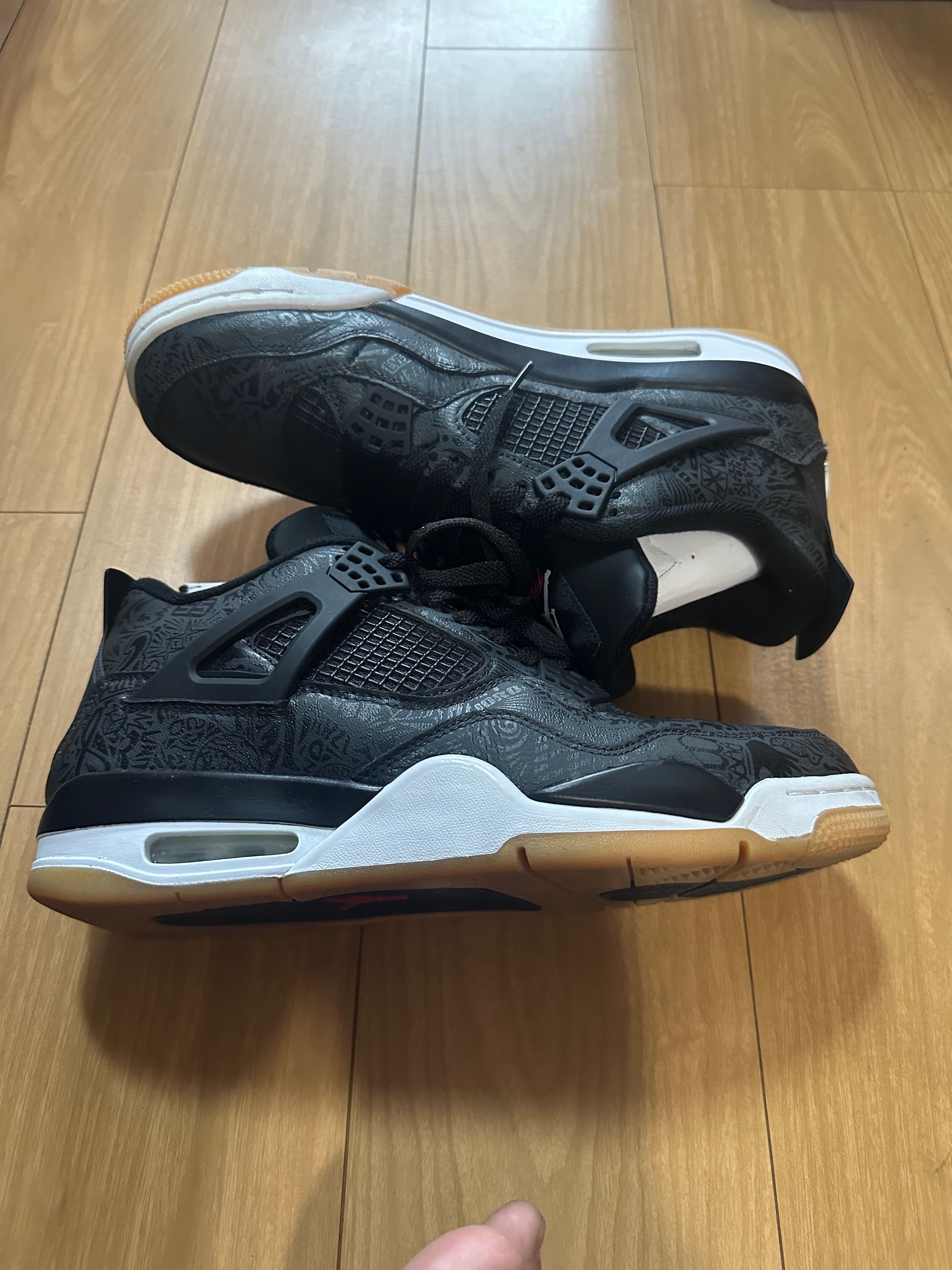 Nike Air Jordan 4 Retro "Laser Black/Gum"