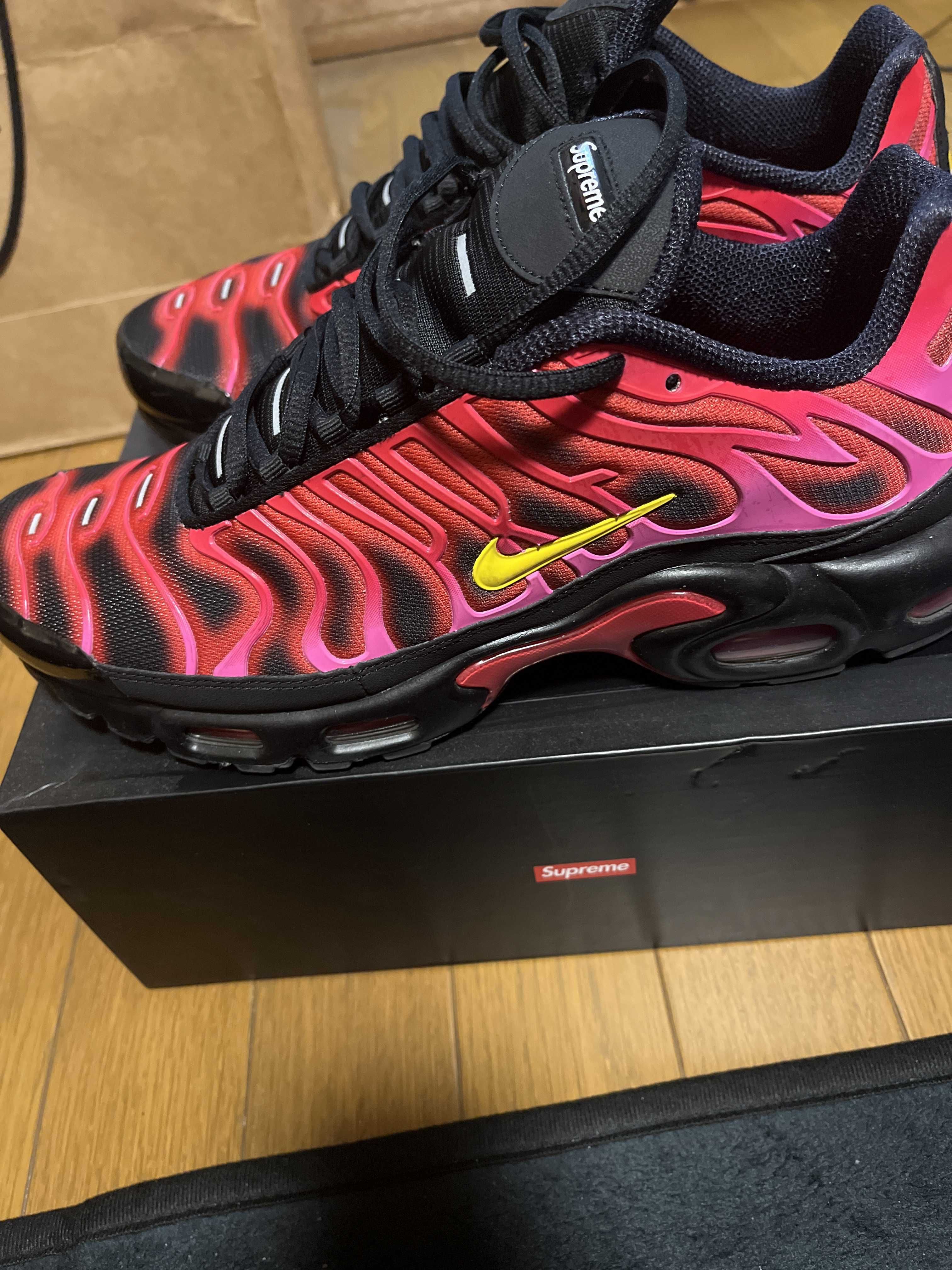 Supreme × Nike Air Max Plus "Hyper Grape"