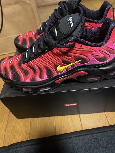 Supreme × Nike Air Max Plus "Hyper Grape"