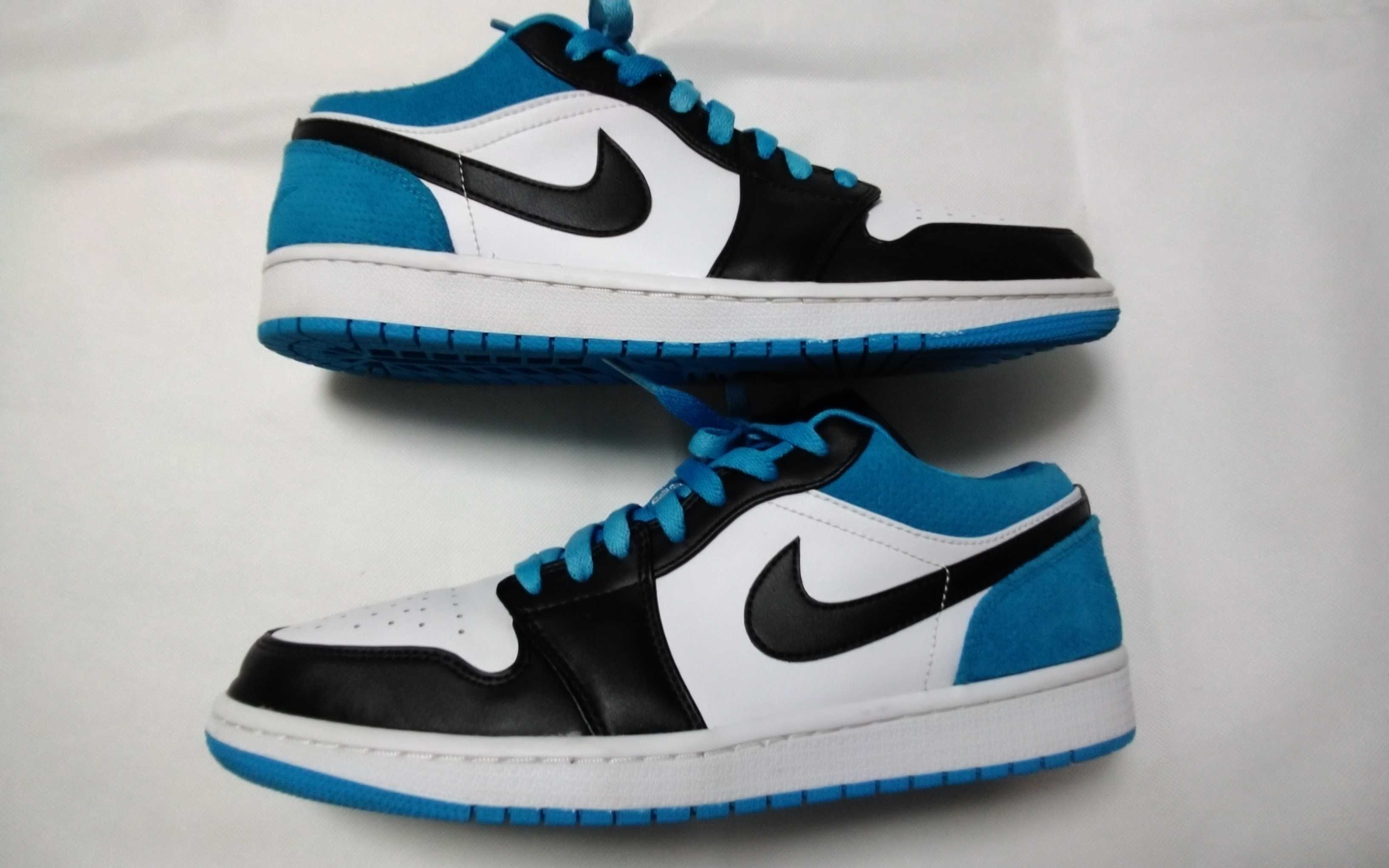 Nike Air Jordan 1 Low SE "Black/Laser Blue/White"