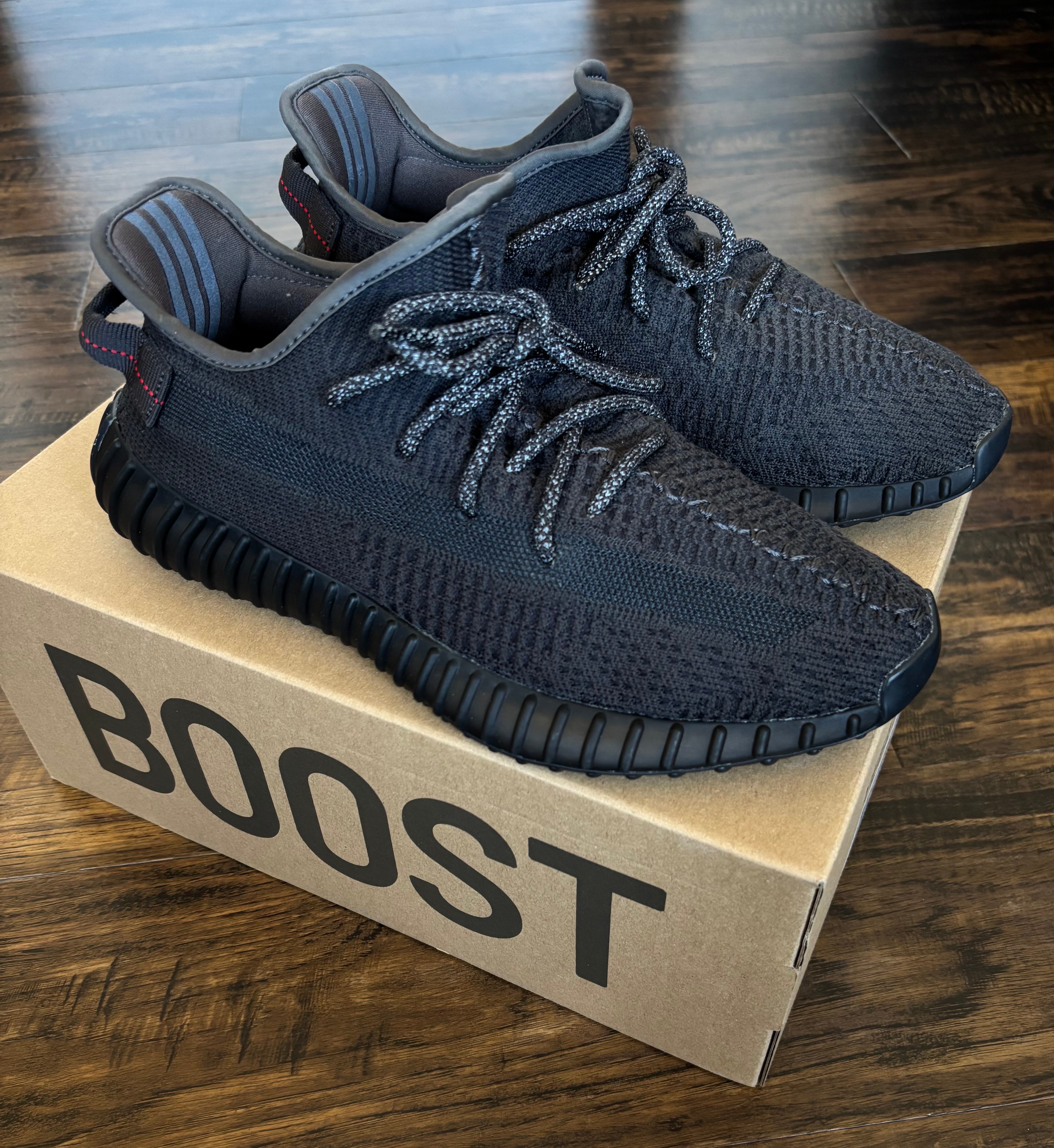 アディダス イージーブースト350V2 "ブラック"