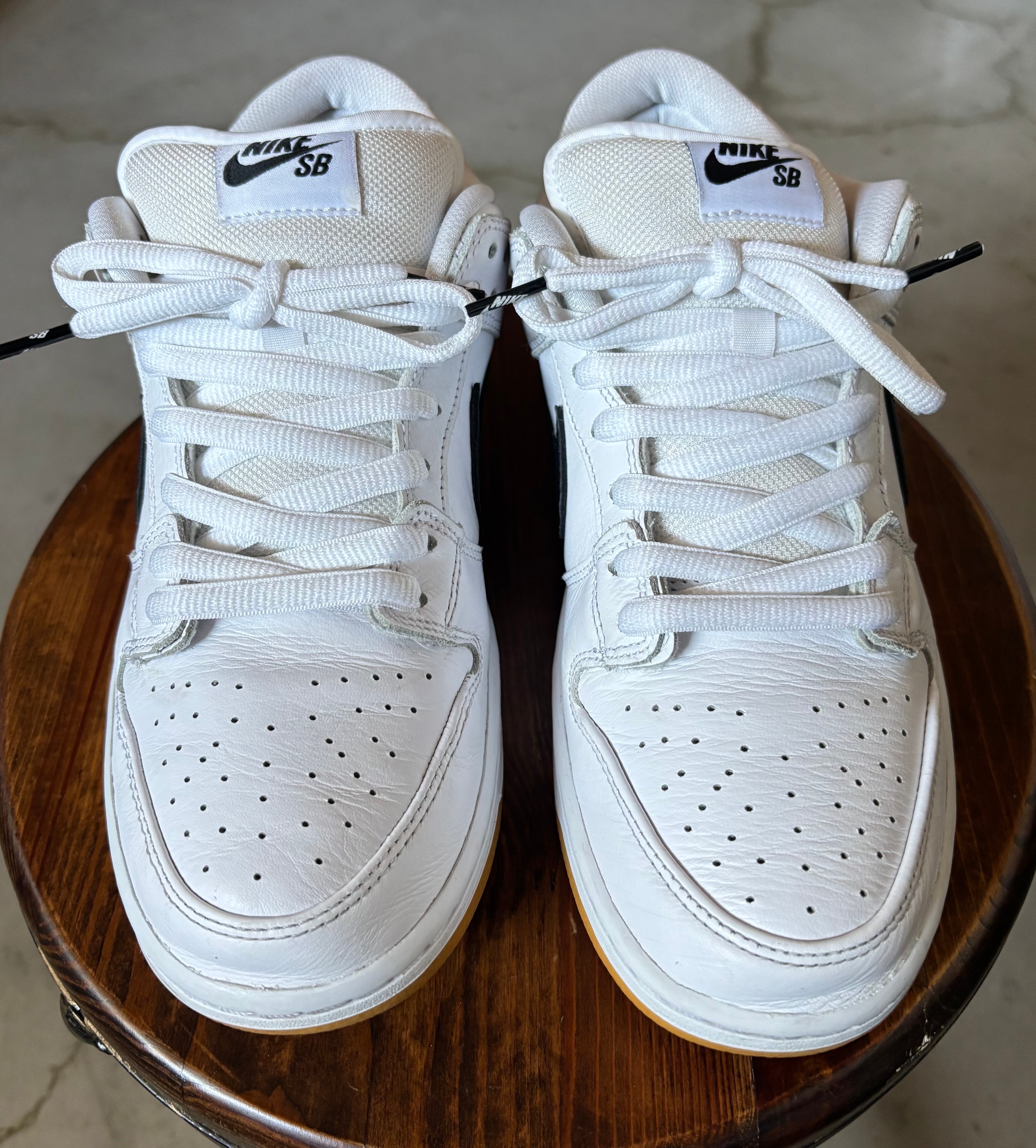 Nike SB Dunk Low Pro "White/Black-White-Gum Light Brown"
