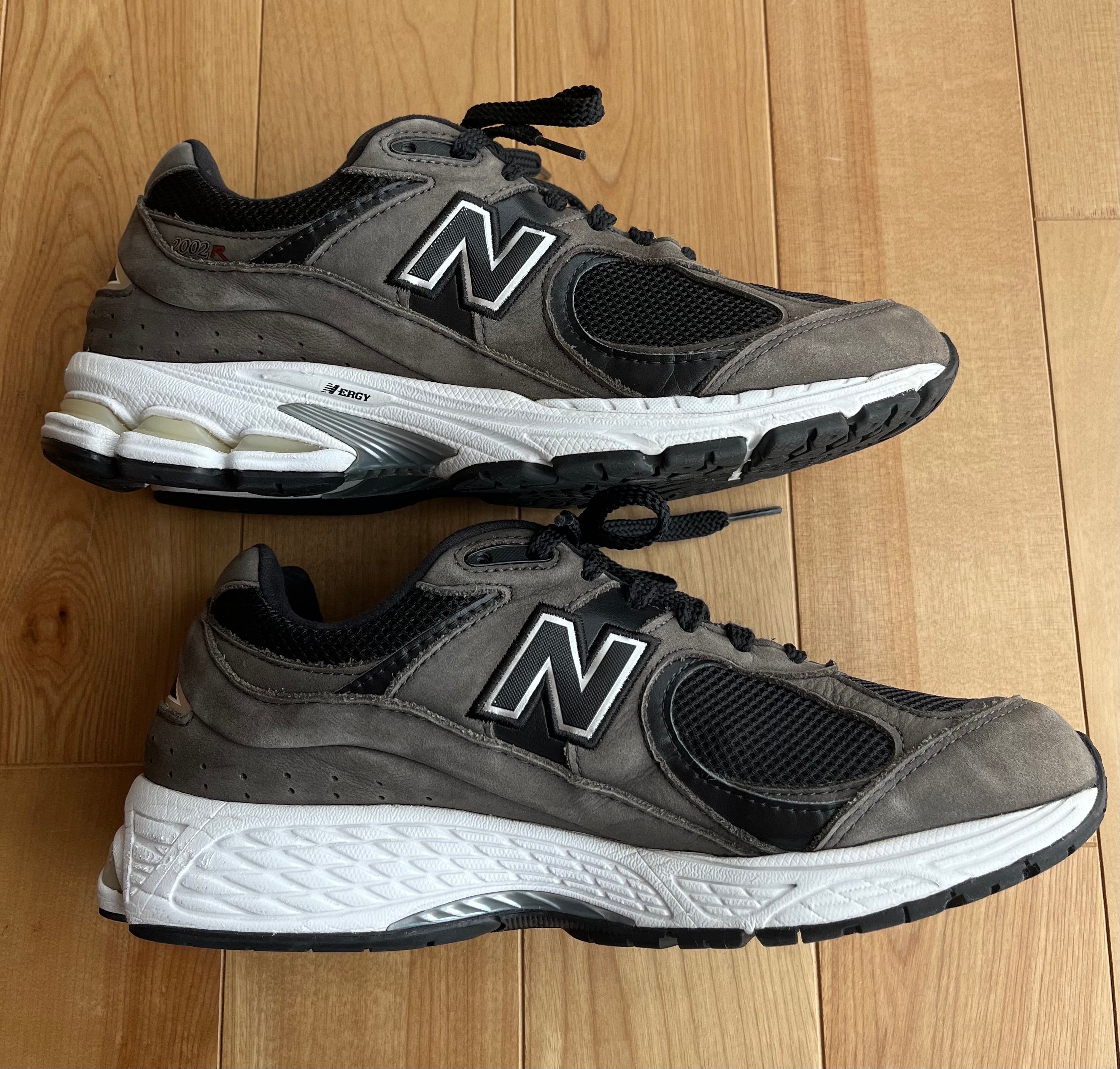 New Balance 2002R "Black/Gray"